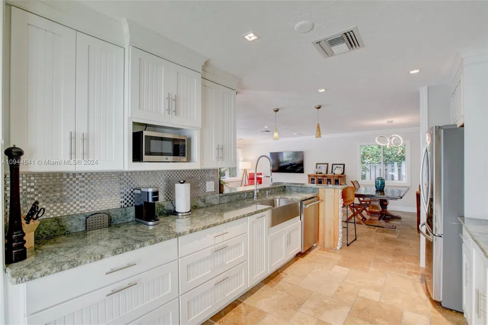 309 Oak St Hollywood, FL 33019