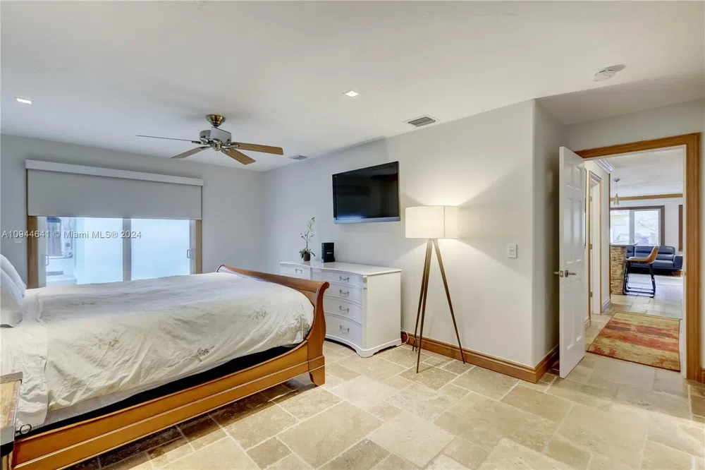 309 Oak St Hollywood, FL 33019