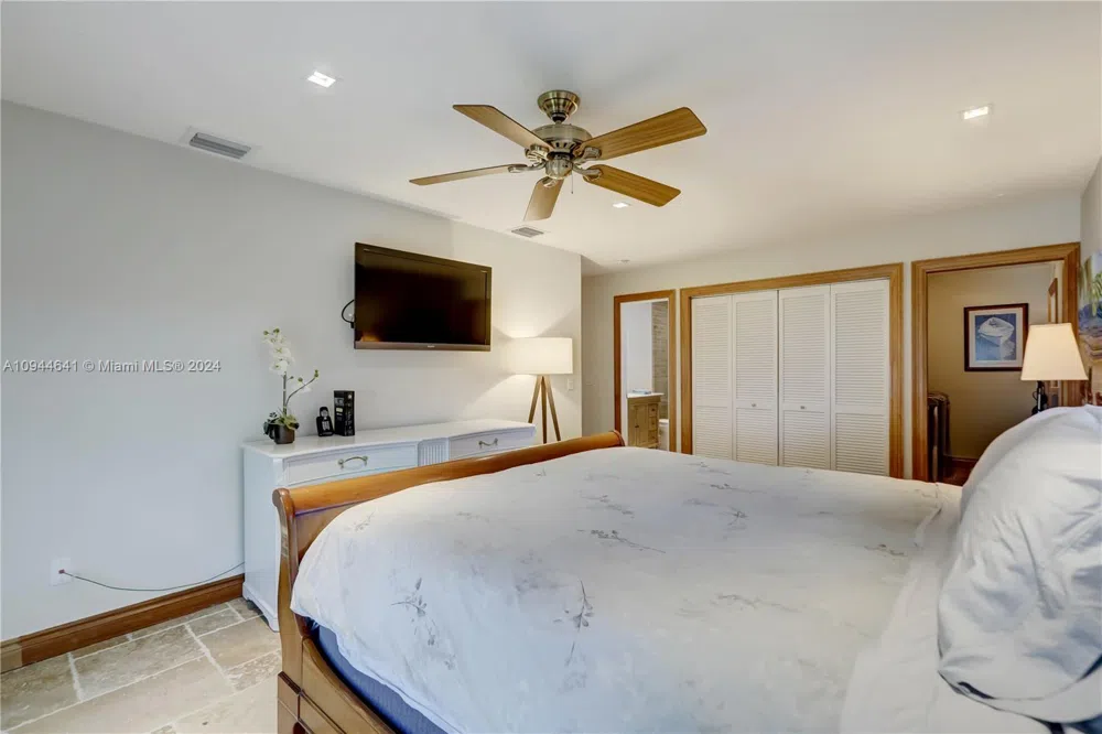 309 Oak St Hollywood, FL 33019