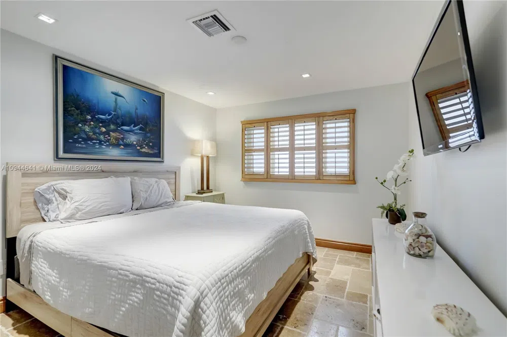 309 Oak St Hollywood, FL 33019