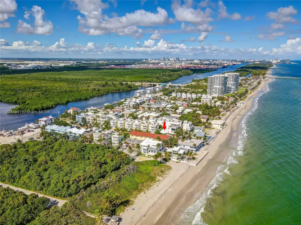 309 Oak St Hollywood, FL 33019