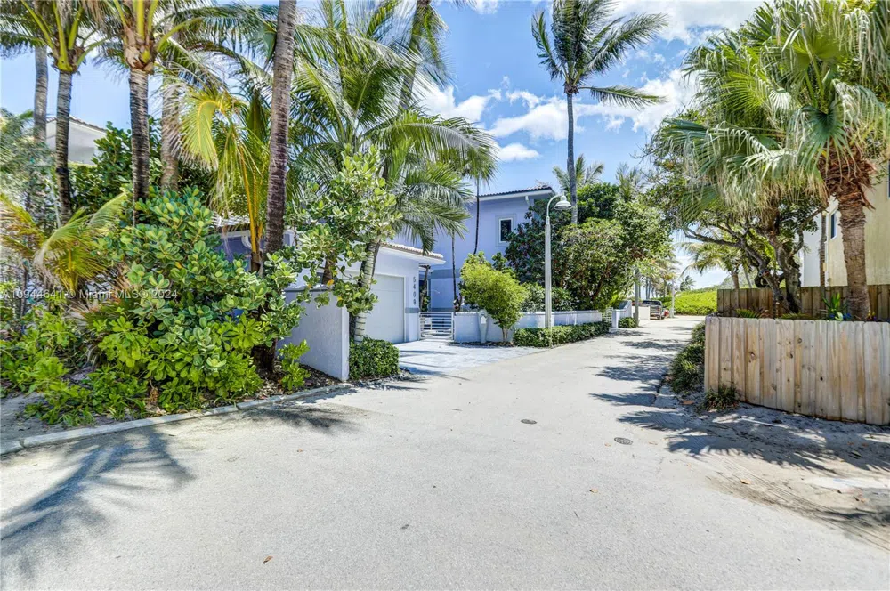 309 Oak St Hollywood, FL 33019