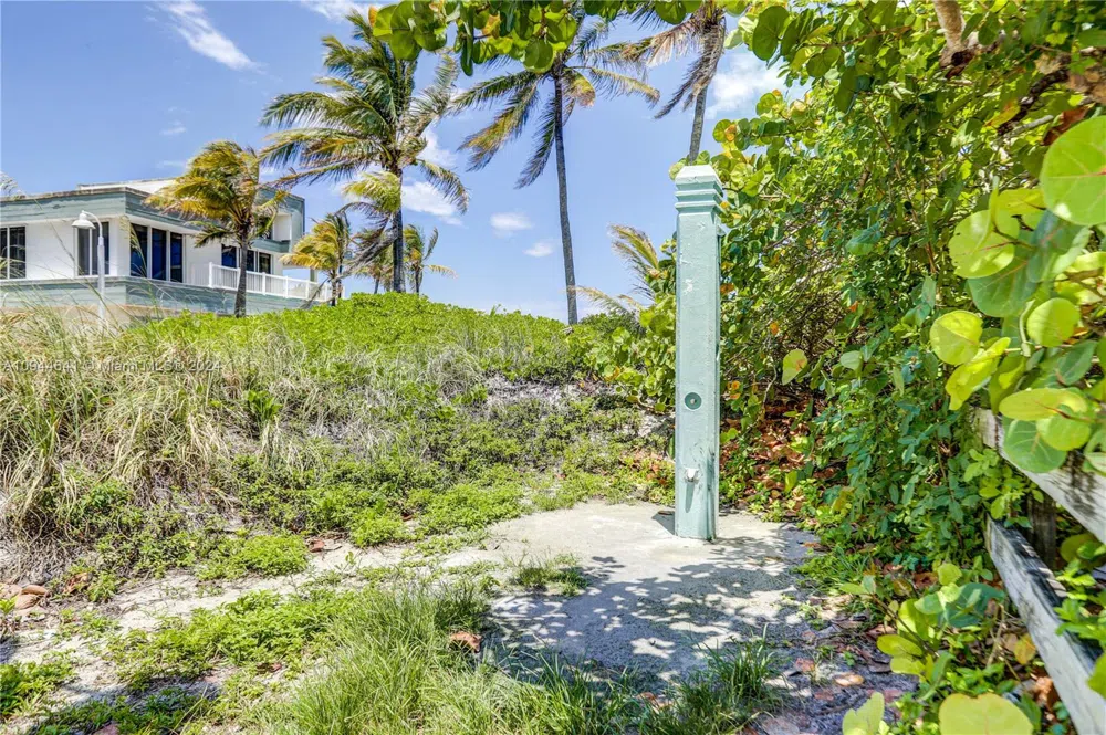 309 Oak St Hollywood, FL 33019