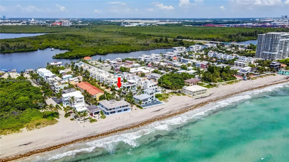309 Oak St Hollywood, FL 33019