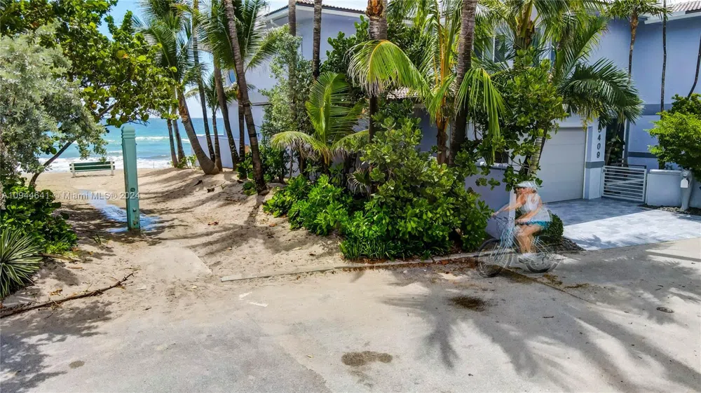 309 Oak St Hollywood, FL 33019