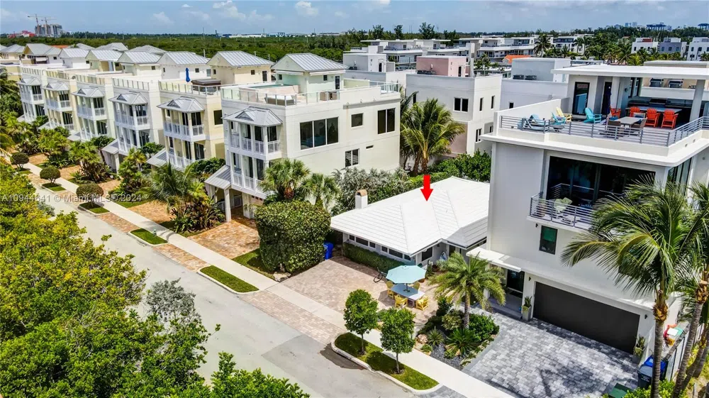 309 Oak St Hollywood, FL 33019