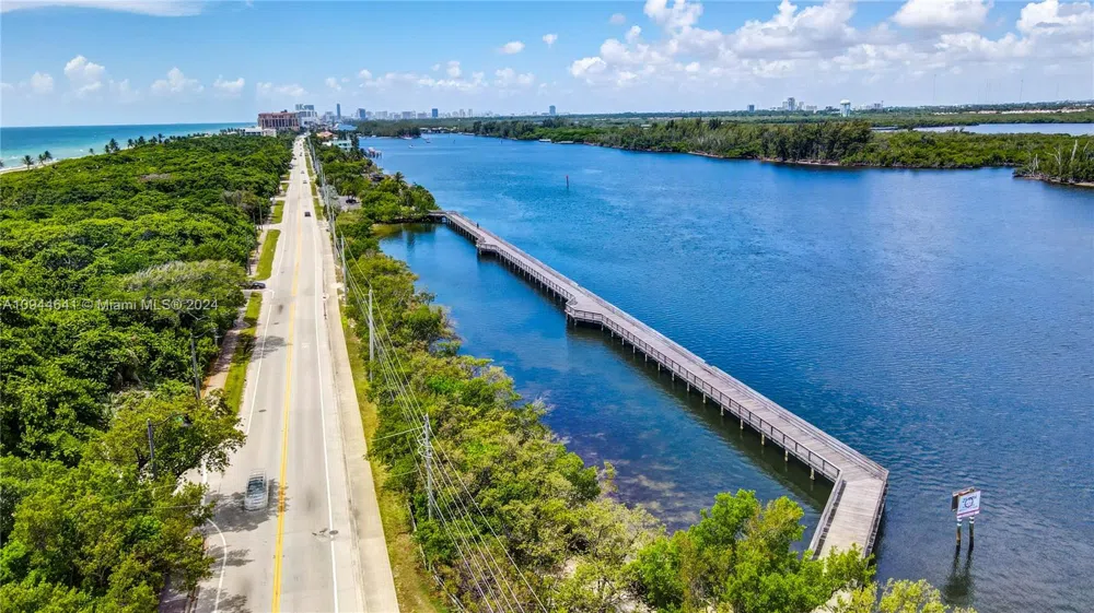 309 Oak St Hollywood, FL 33019