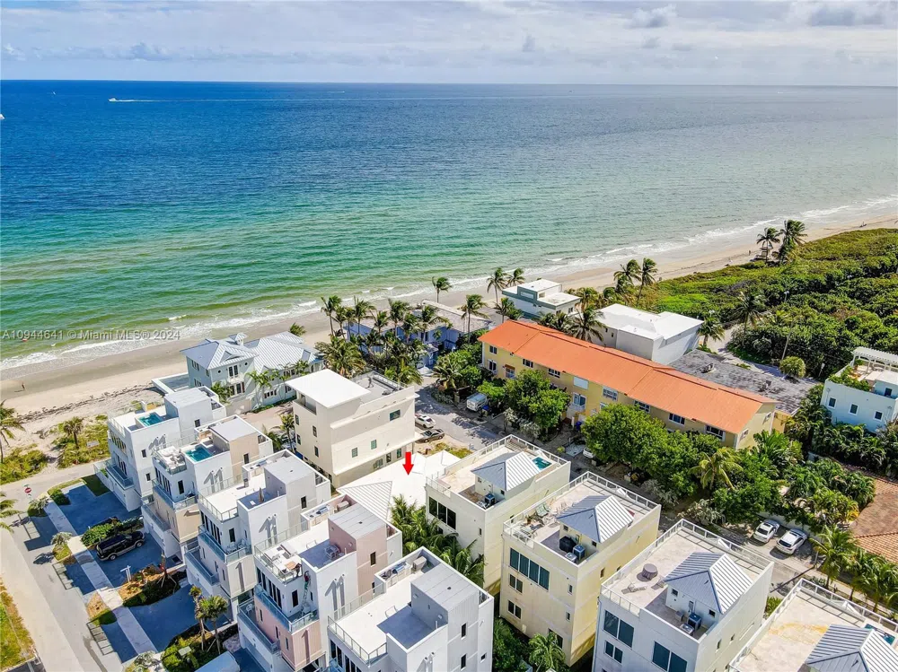 309 Oak St Hollywood, FL 33019