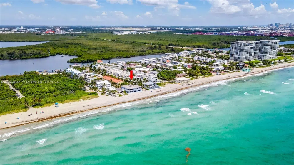 309 Oak St Hollywood, FL 33019