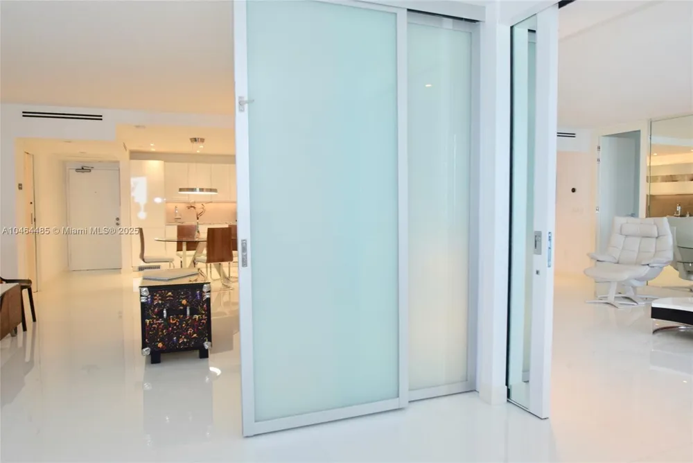 2301 Collins Ave #815/814 Miami Beach, FL 33139
