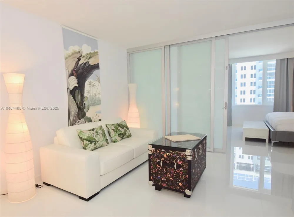 2301 Collins Ave #815/814 Miami Beach, FL 33139