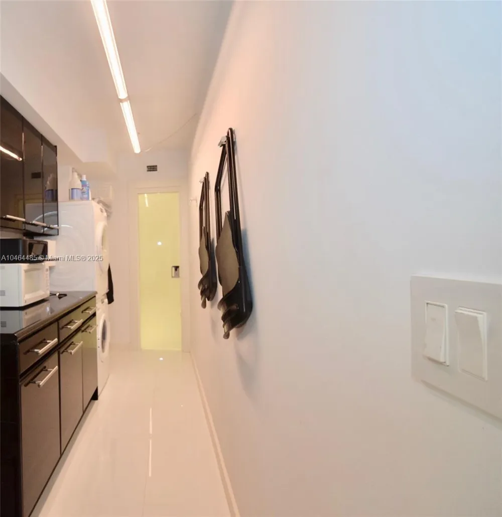 2301 Collins Ave #815/814 Miami Beach, FL 33139