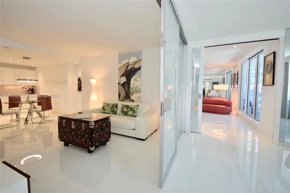 2301 Collins Ave #815/814 Miami Beach, FL 33139