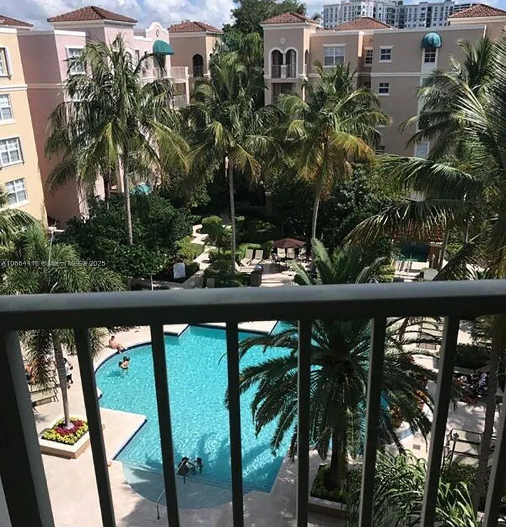 19701 E Country Club Dr #5606 Aventura, FL 33180