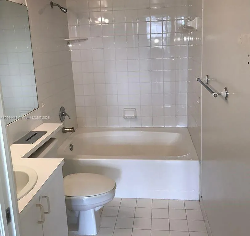 19701 E Country Club Dr #5606 Aventura, FL 33180