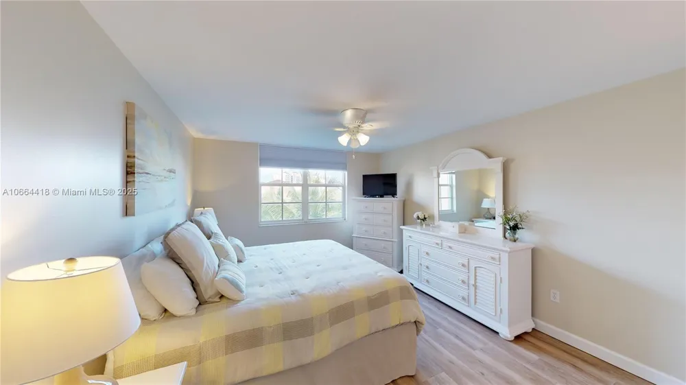 19701 E Country Club Dr #5606 Aventura, FL 33180
