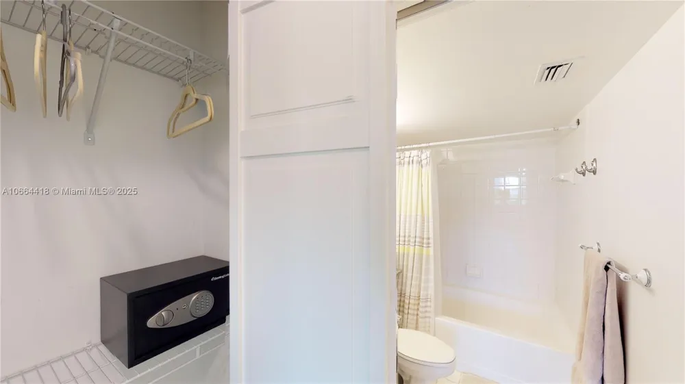 19701 E Country Club Dr #5606 Aventura, FL 33180