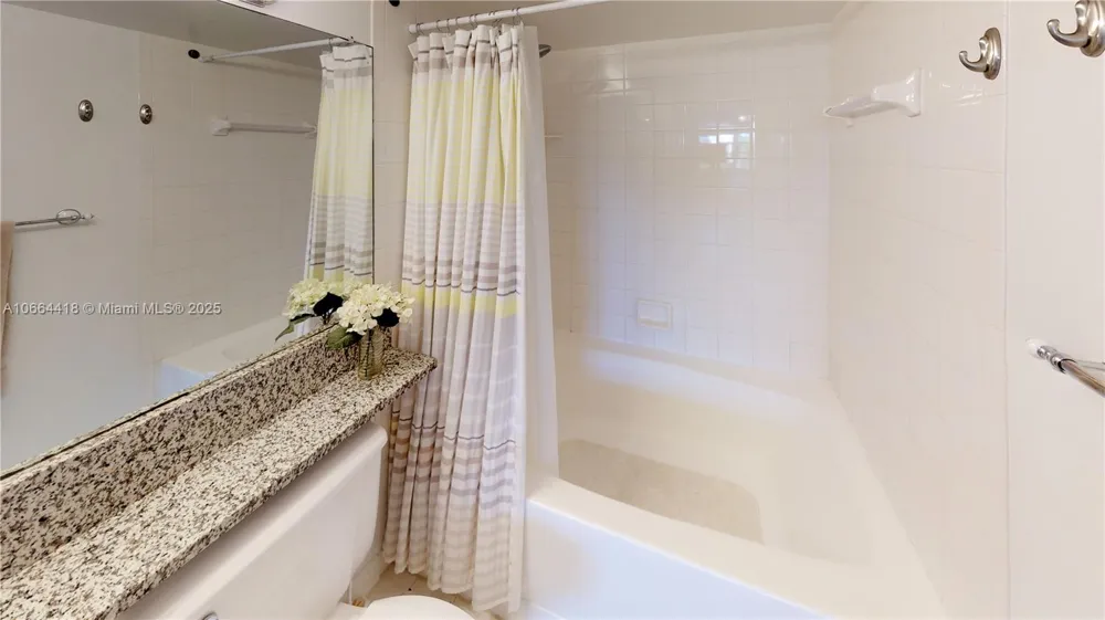 19701 E Country Club Dr #5606 Aventura, FL 33180