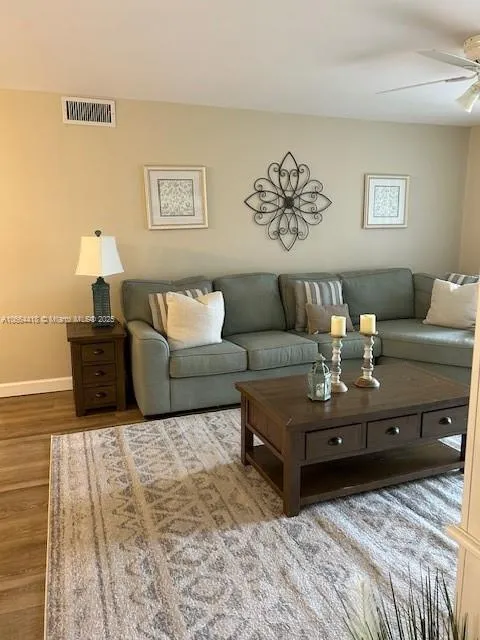 19701 E Country Club Dr #5606 Aventura, FL 33180
