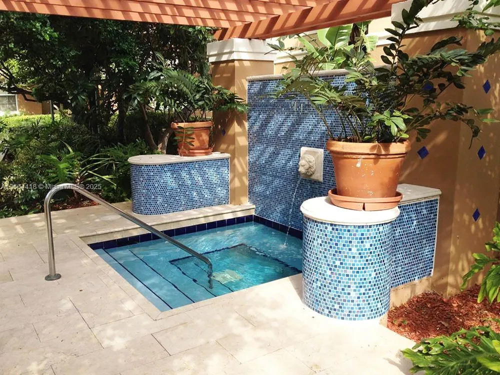 19701 E Country Club Dr #5606 Aventura, FL 33180