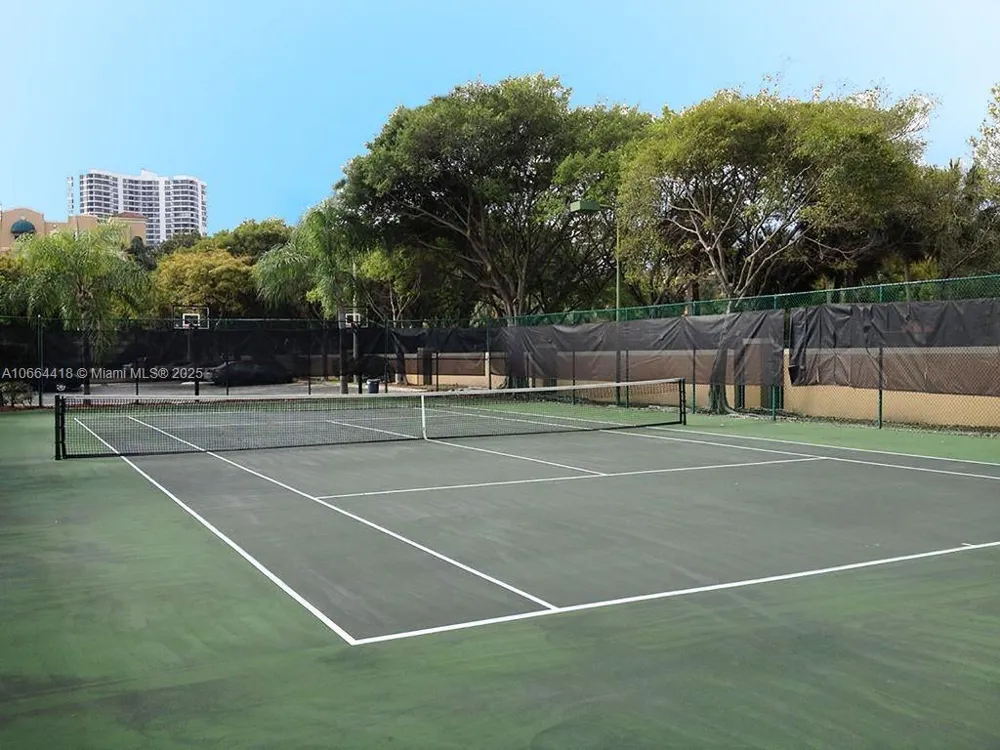 19701 E Country Club Dr #5606 Aventura, FL 33180