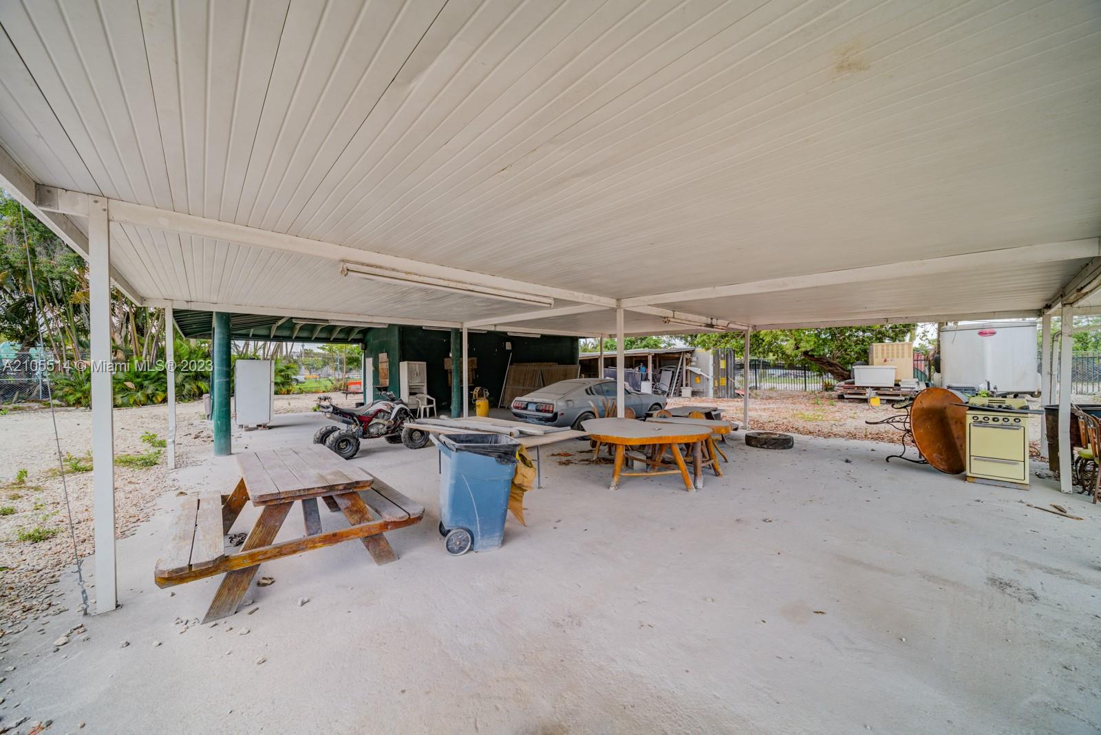 15721 NW 122 AVE Miami, FL 33018