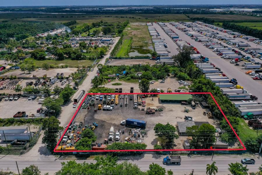 15721 NW 122 AVE Miami, FL 33018