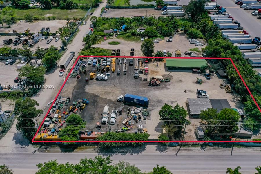 15721 NW 122 AVE Miami, FL 33018