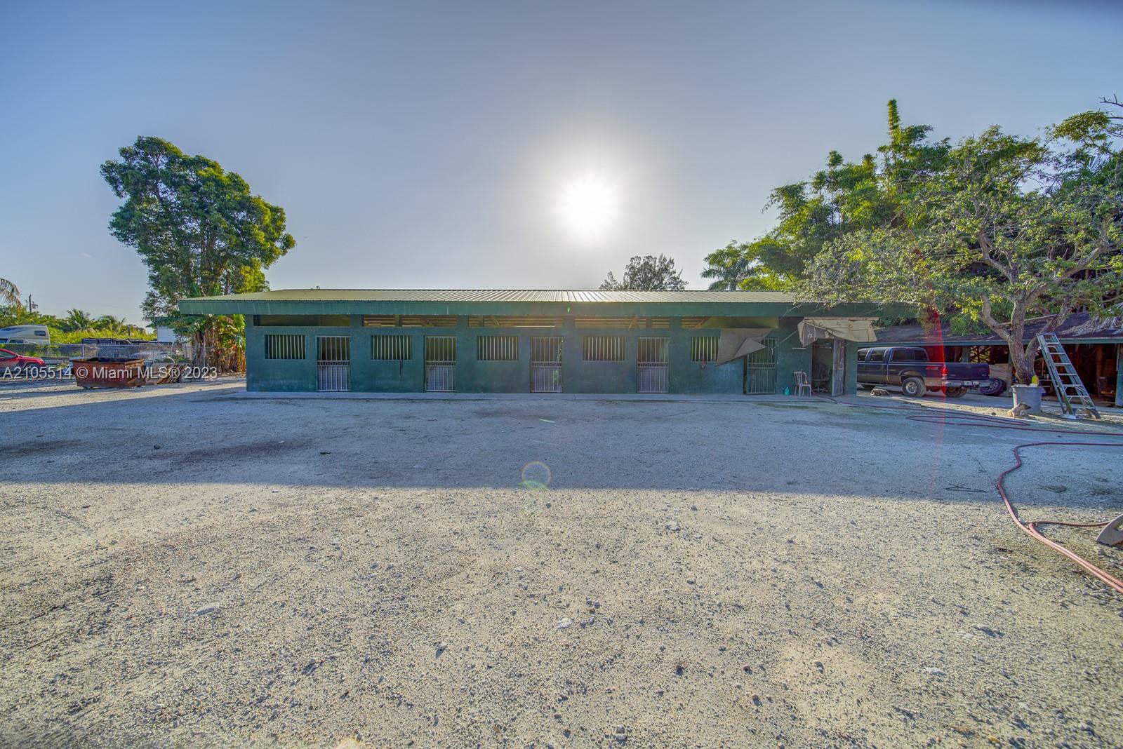 15721 NW 122 AVE Miami, FL 33018