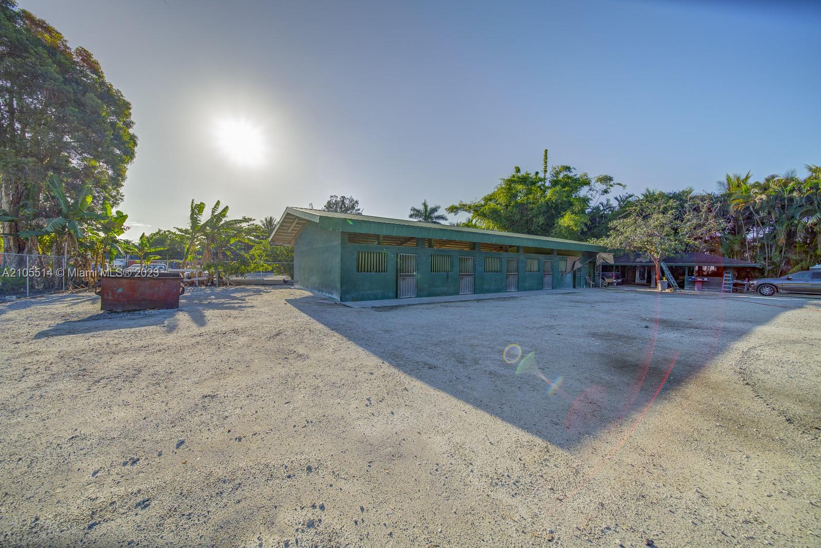 15721 NW 122 AVE Miami, FL 33018