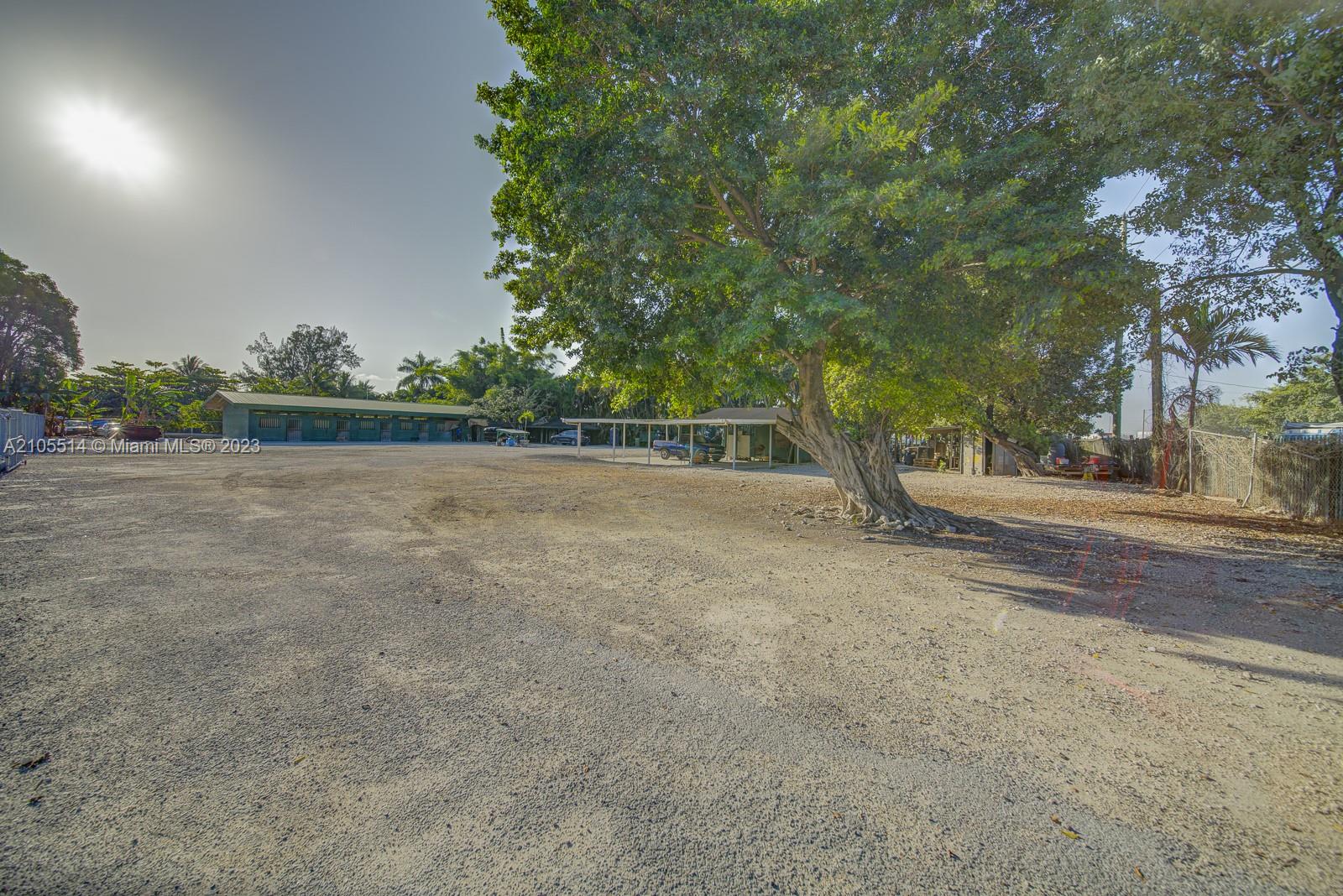 15721 NW 122 AVE Miami, FL 33018