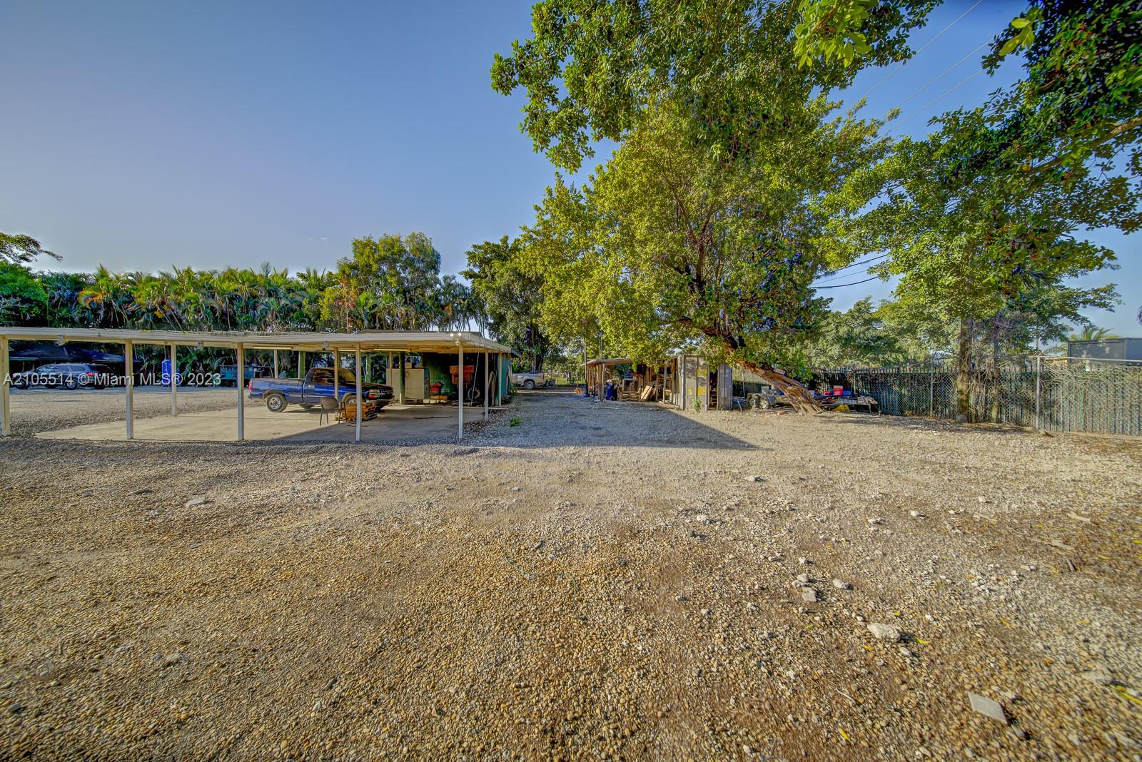 15721 NW 122 AVE Miami, FL 33018