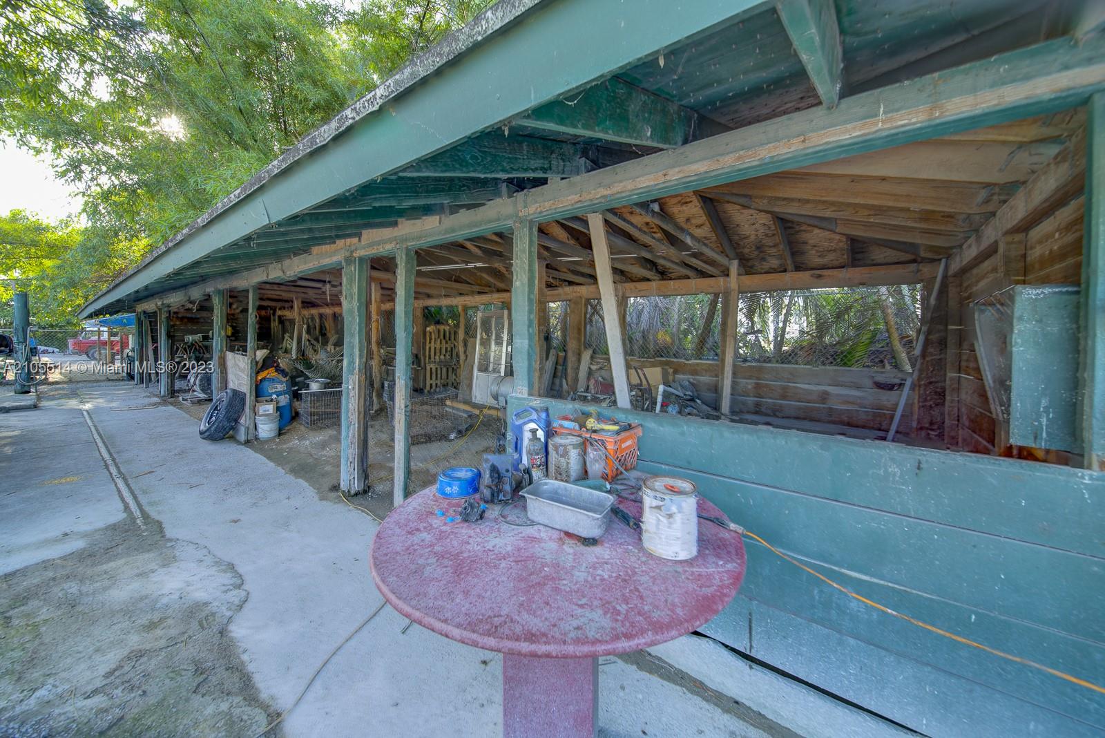 15721 NW 122 AVE Miami, FL 33018