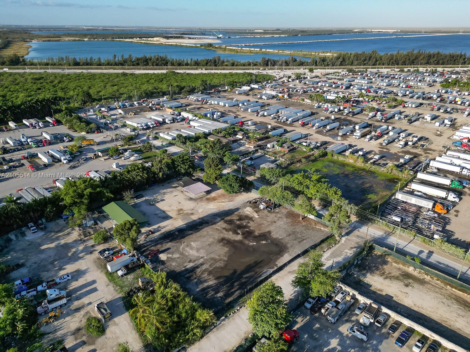 15721 NW 122 AVE Miami, FL 33018