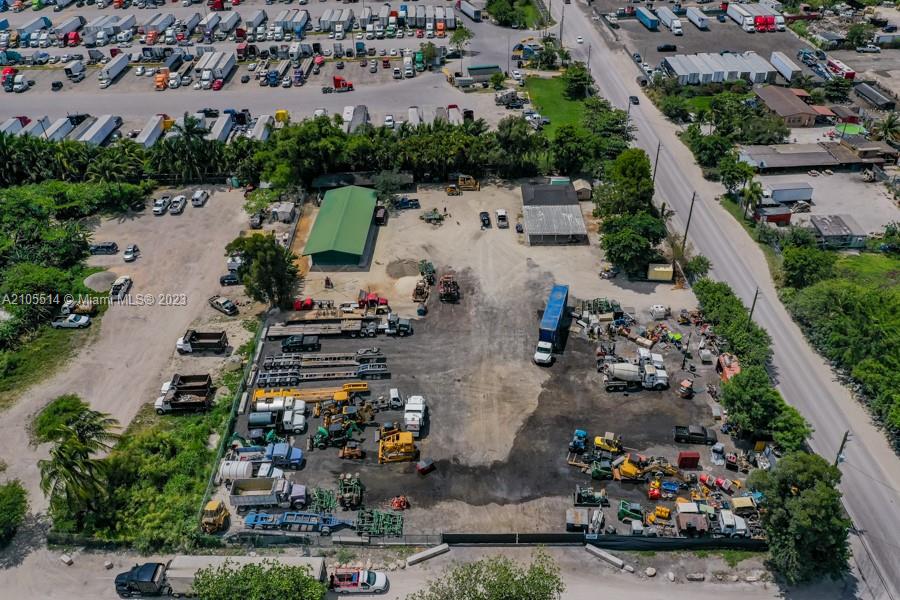 15721 NW 122 AVE Miami, FL 33018