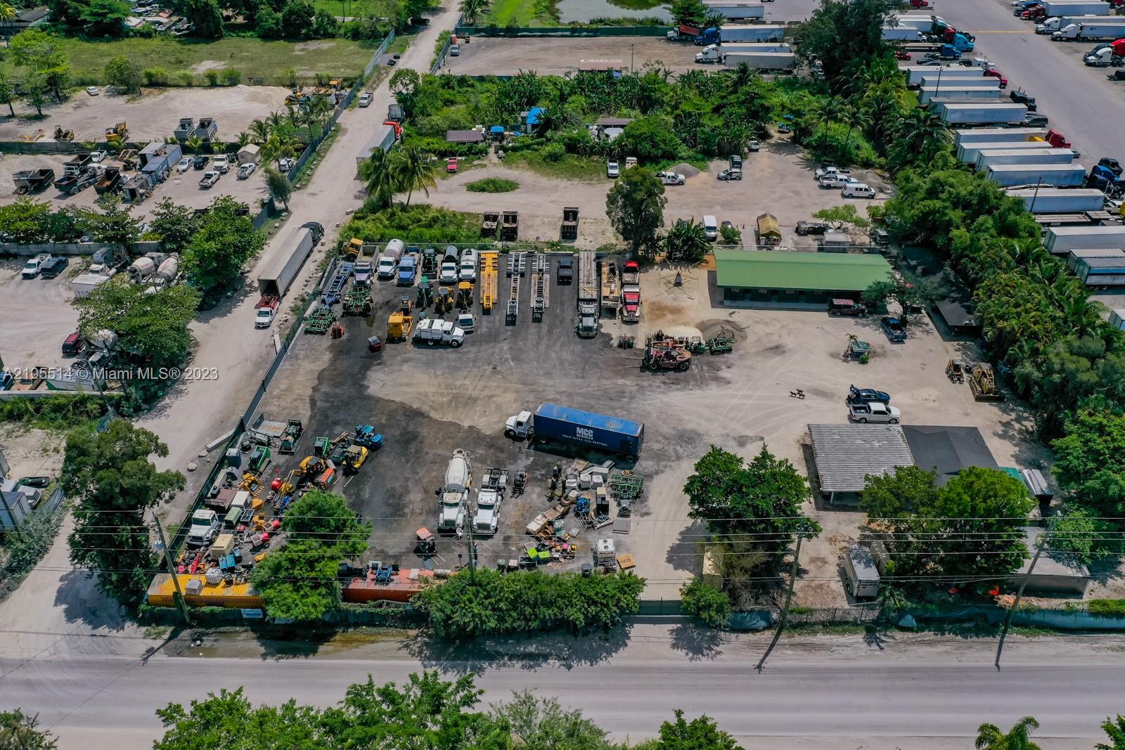 15721 NW 122 AVE Miami, FL 33018
