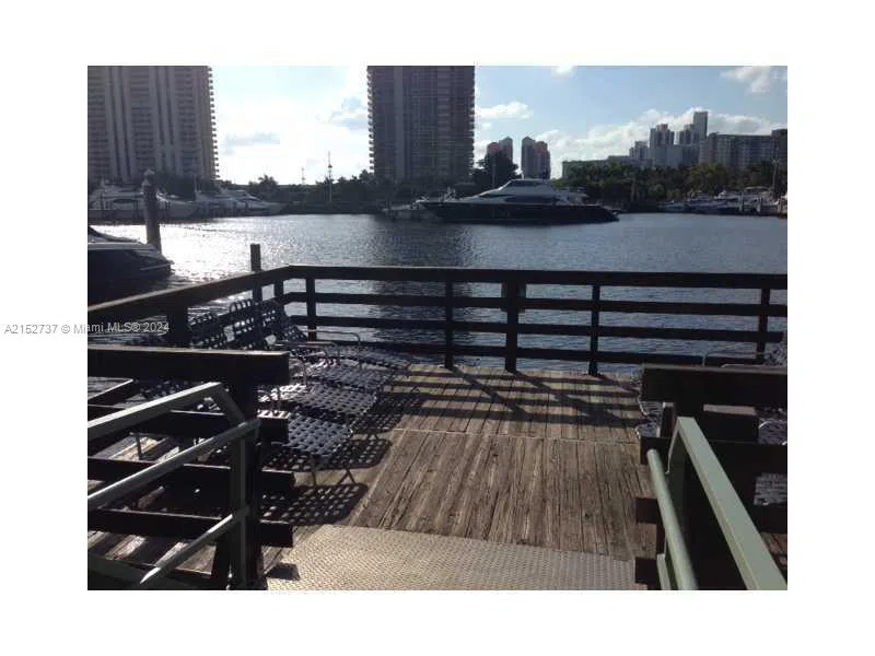 19877 E COUNTRY CLUB DR #3108 Aventura, FL 33180