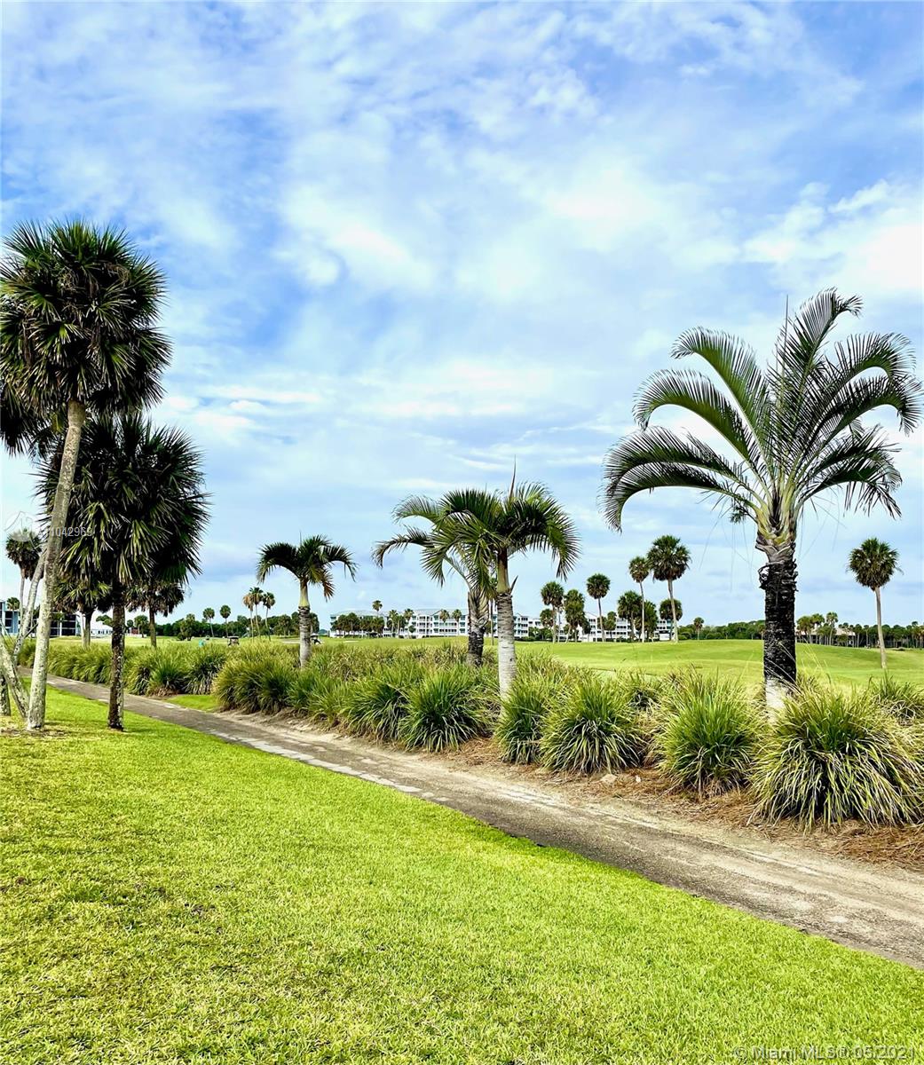 20 NE Plantation Rd #306 Hutchinson Island, FL 34996