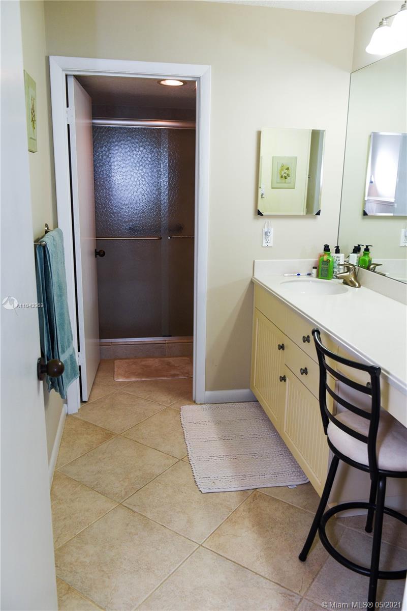 20 NE Plantation Rd #306 Hutchinson Island, FL 34996