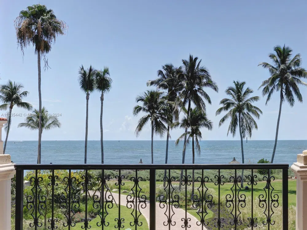 19223 Fisher Island Dr #19223 Miami Beach, FL 33109