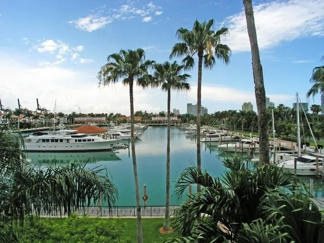 19223 Fisher Island Dr #19223 Miami Beach, FL 33109
