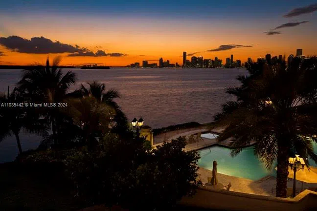 19223 Fisher Island Dr #19223 Miami Beach, FL 33109