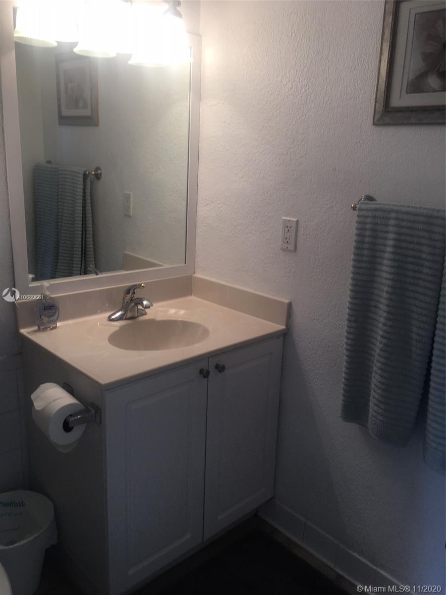 2501 S OCEAN DR #1224 (Available JULY 1) Hollywood, FL 33019