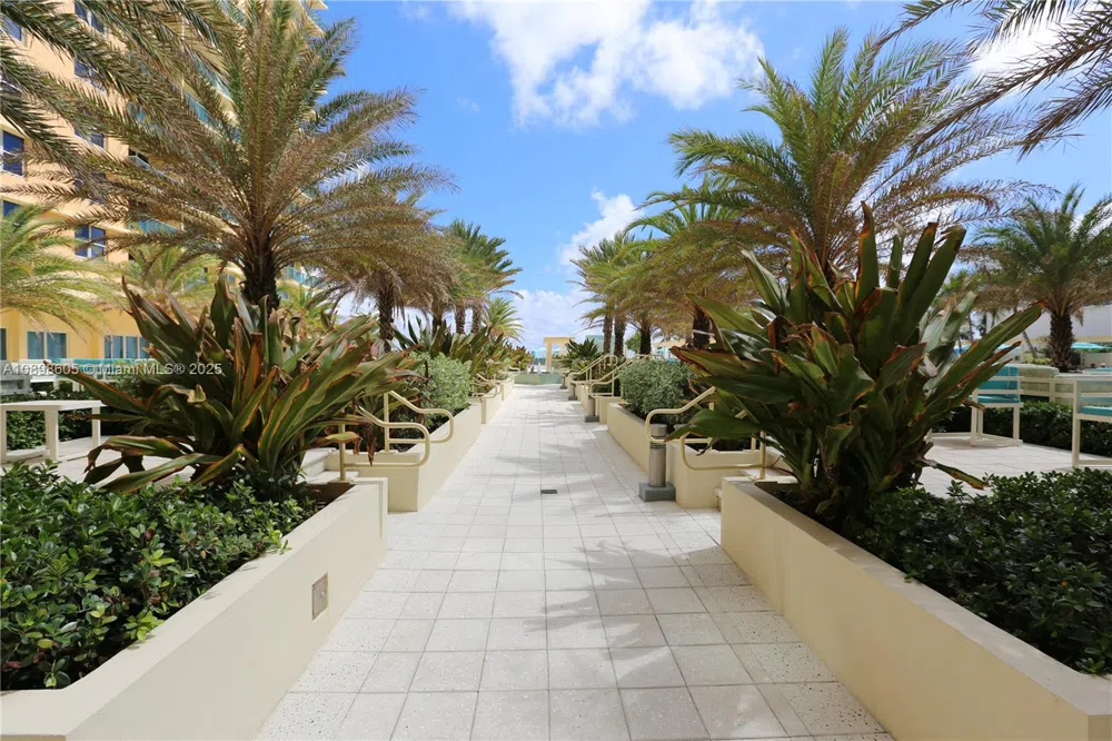 2501 S Ocean Dr #1617 (AVAILABLE) Hollywood, FL 33019