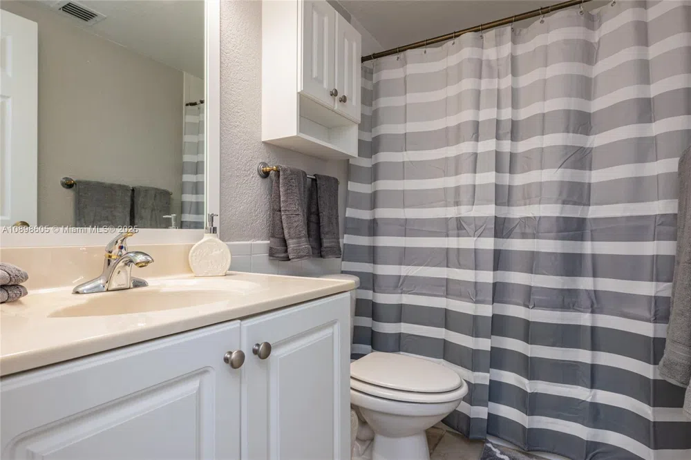 2501 S Ocean Dr #1617 (AVAILABLE) Hollywood, FL 33019
