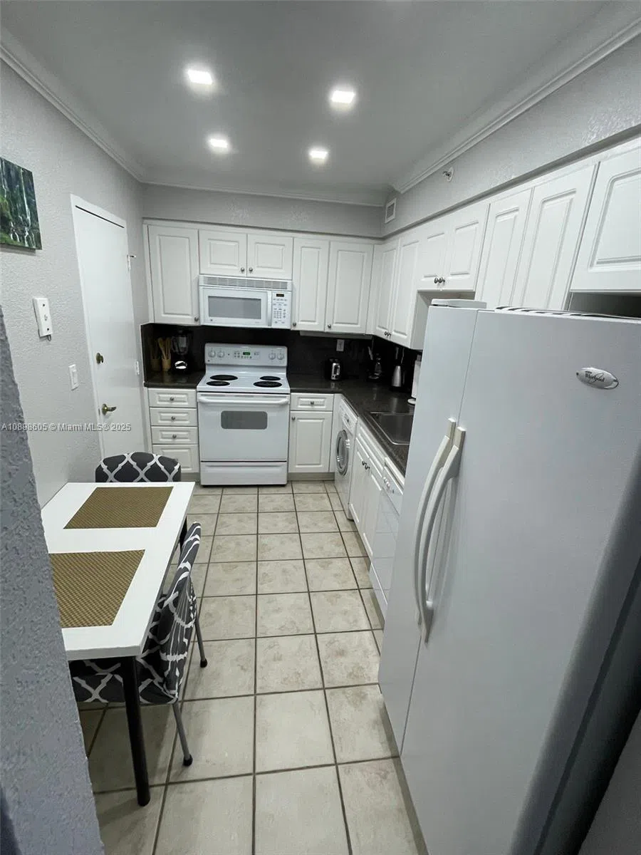 2501 S Ocean Dr #1617 (AVAILABLE) Hollywood, FL 33019