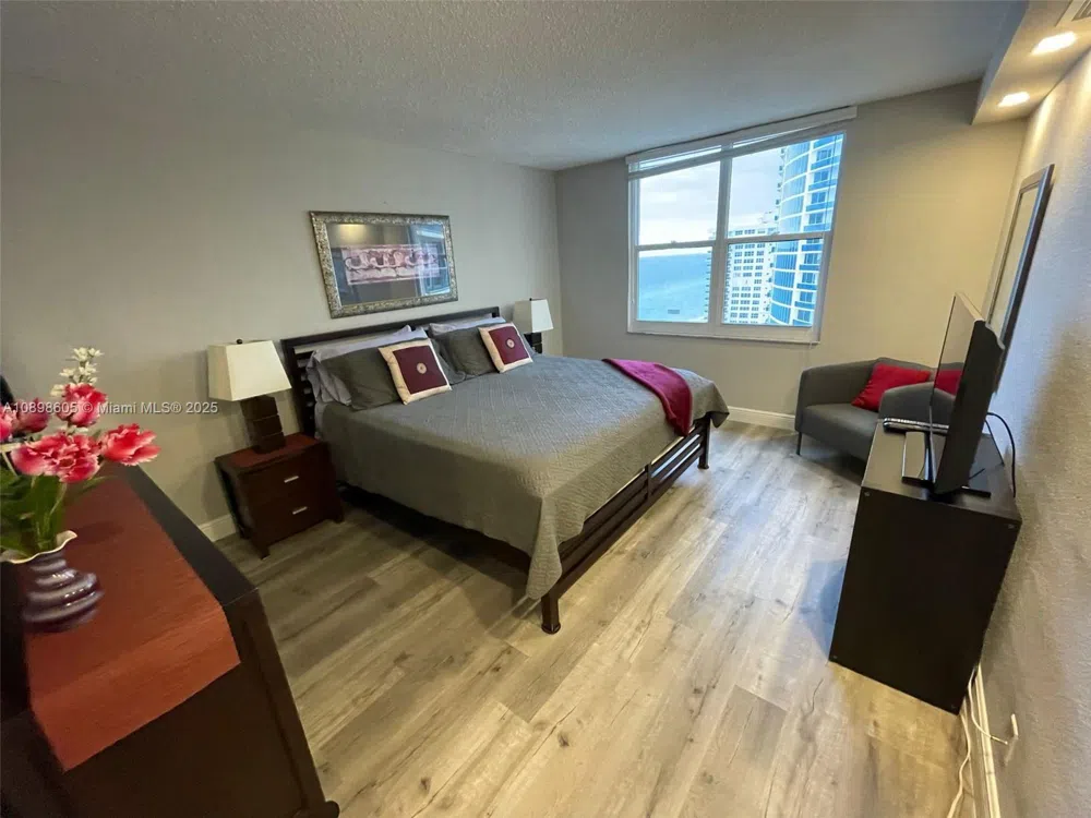 2501 S Ocean Dr #1617 (AVAILABLE) Hollywood, FL 33019