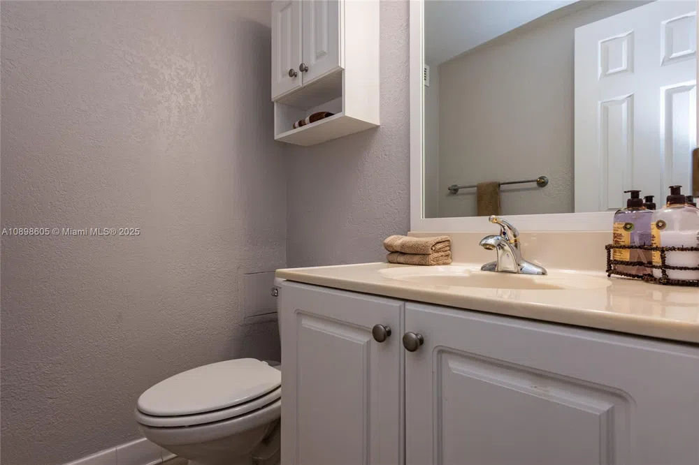 2501 S Ocean Dr #1617 (AVAILABLE) Hollywood, FL 33019
