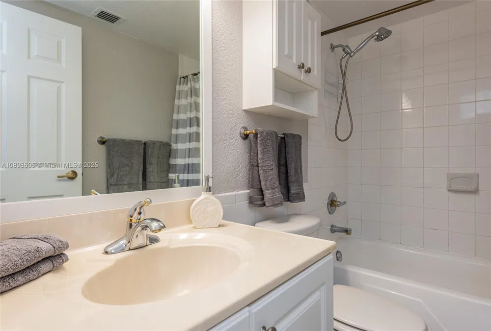 2501 S Ocean Dr #1617 (AVAILABLE) Hollywood, FL 33019