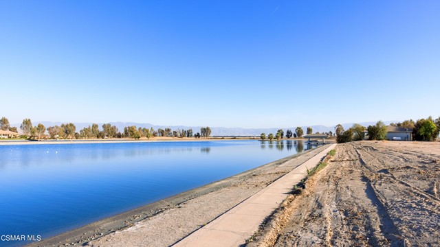 4600 Emerald Bay Drive Arvin, CA 93203